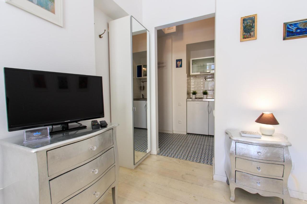 Apartment Poznanska Warsaw